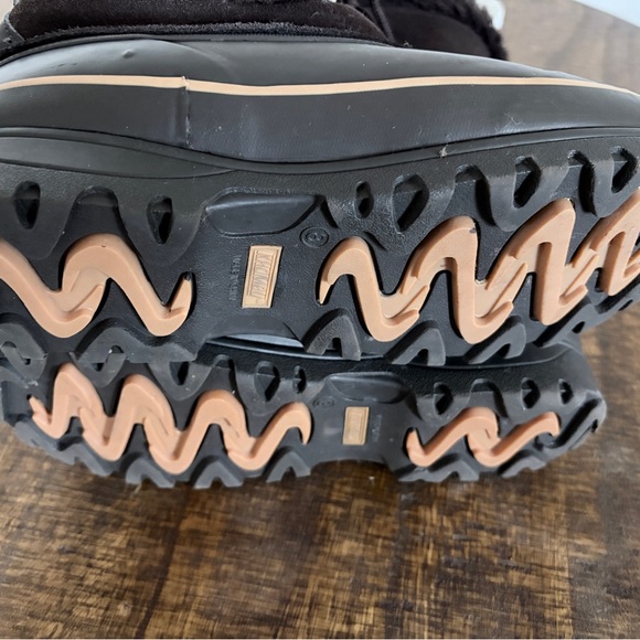 Khombu Black Fur-Trimmed Winter Boots - Picture 4 of 4